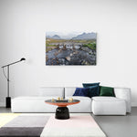 Canvas van Schotse stenen brug over een stroom in een modern interieur, formaat 120x80cm. - Foto Luc Maes