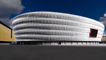 San Mamés stadion in Bilbao, Spanje, met zijn futuristische architectuur en kenmerkende verticale lamellen