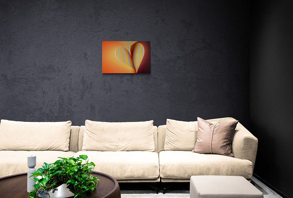 Abstract kunstwerk in warme oranje en rode tinten, formaat 60x40cm, als kleurrijke aanvulling in een eigentijds interieur.